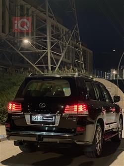 لێکزس LX